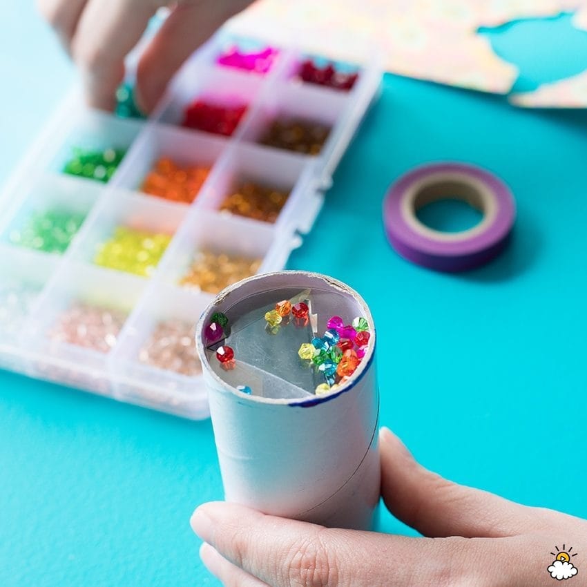 Knutseltip! Maak een caleidoscoop van een wc-rol Janine Ngai/ LittleThings