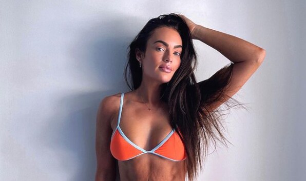 Fitnessmodel deelt eerlijke foto van lijf na bevalling: ‘Je lichaam is niet verpest’ Ouders van Nu Redactie