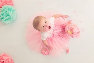 Lekker kliederen: 18x jullie cake smash foto’s fotograaf: Sachin fotografie