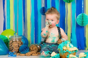 Lekker kliederen: 18x jullie cake smash foto’s fotograaf: René Wassenbergh