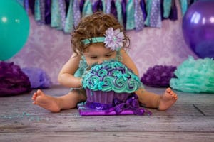 Lekker kliederen: 18x jullie cake smash foto’s fotograaf: Newbornstyle