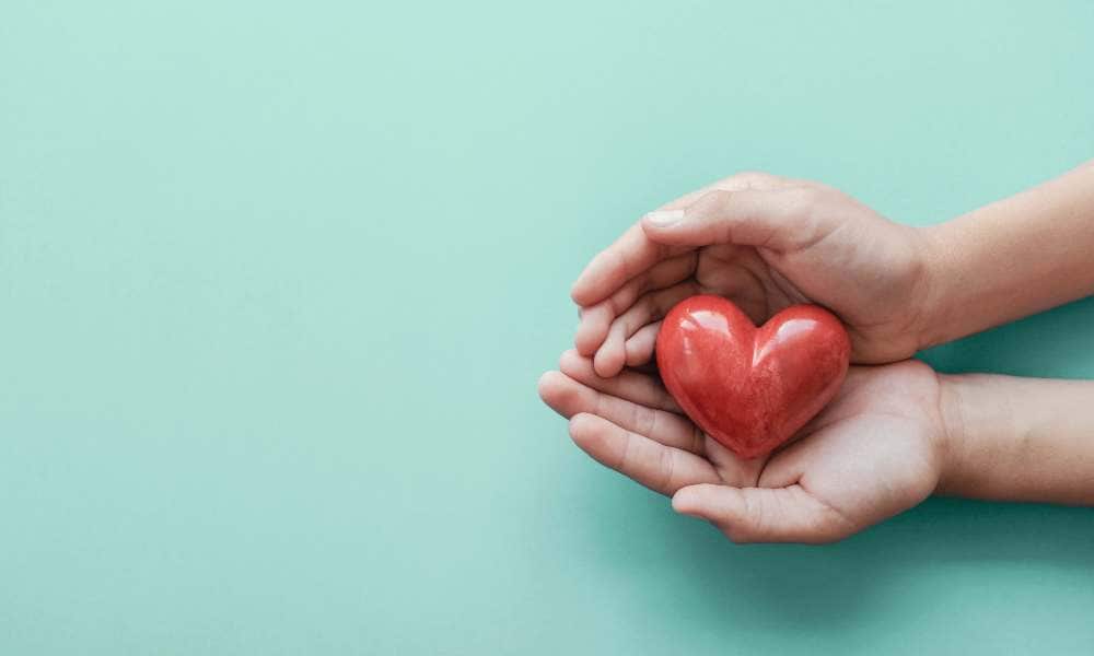 5x zo voed je je kind op tot een lief en empathisch mens Shutterstock