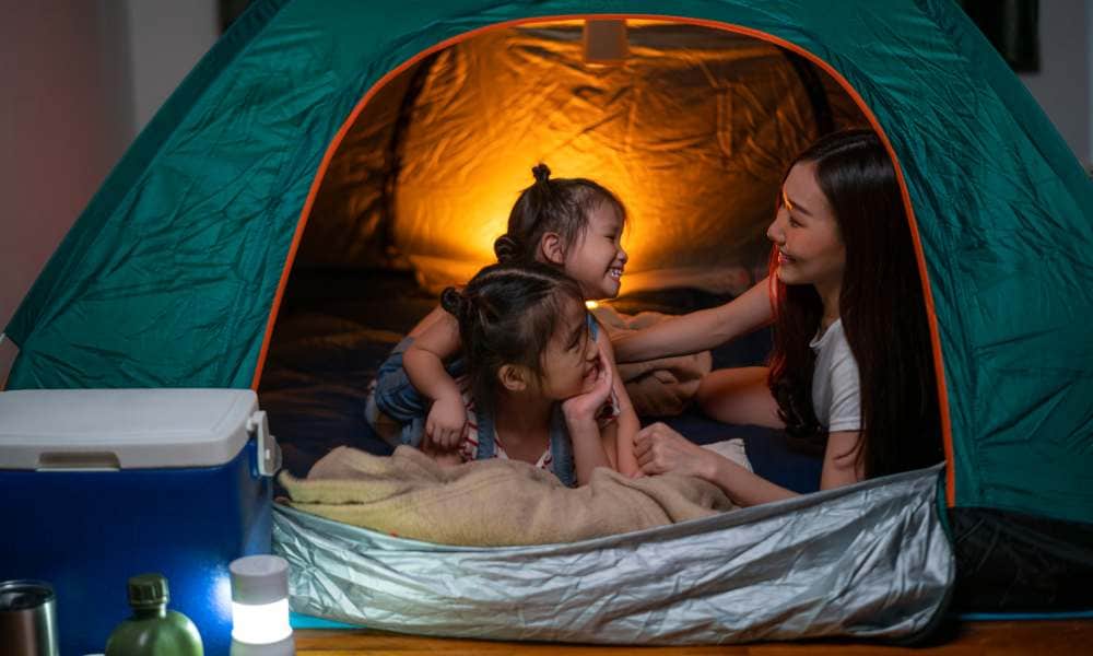 Vakantie thuis doorbrengen? 20 ideeën voor de ultieme staycation met je kinderen! Shutterstock