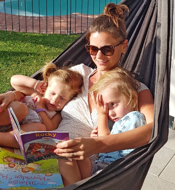 Als je wereldreis in duigen valt: ‘We móésten Afrika uit, het werd te gevaarlijk’ fotografie: privébeeld