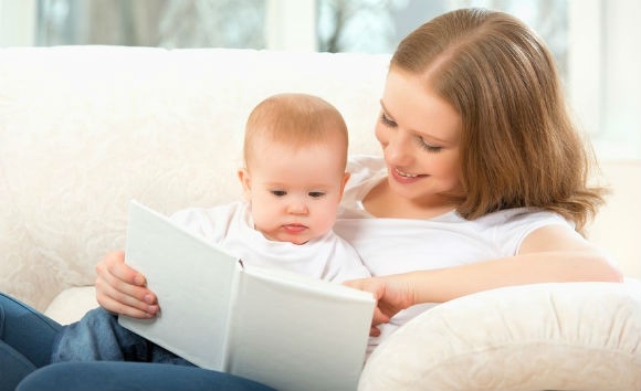 Waarom voorlezen extra goed is voor prikkelbare baby’s Ouders van Nu Redactie
