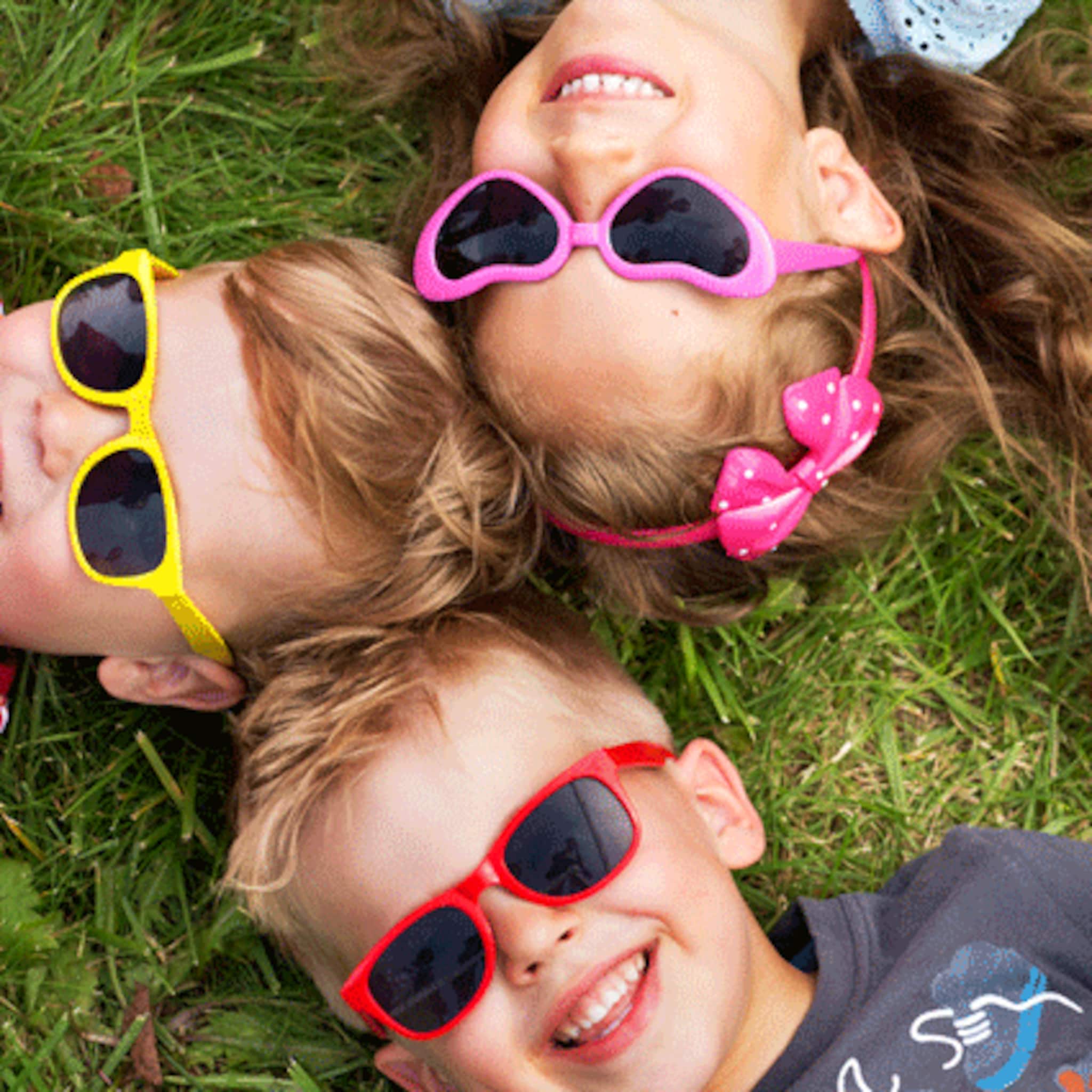 waarom een zonnebril zo belangrijk is voor jonge kinderen