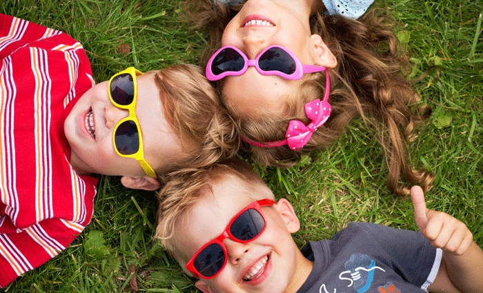 Waarom een zonnebril zo belangrijk is voor jonge kinderen Ouders van Nu Redactie