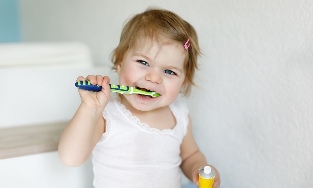 Bewezen: Op latere leeftijd minder gaatjes als baby al bij eerste tand naar de tandarts gaat Ouders van Nu Redactie