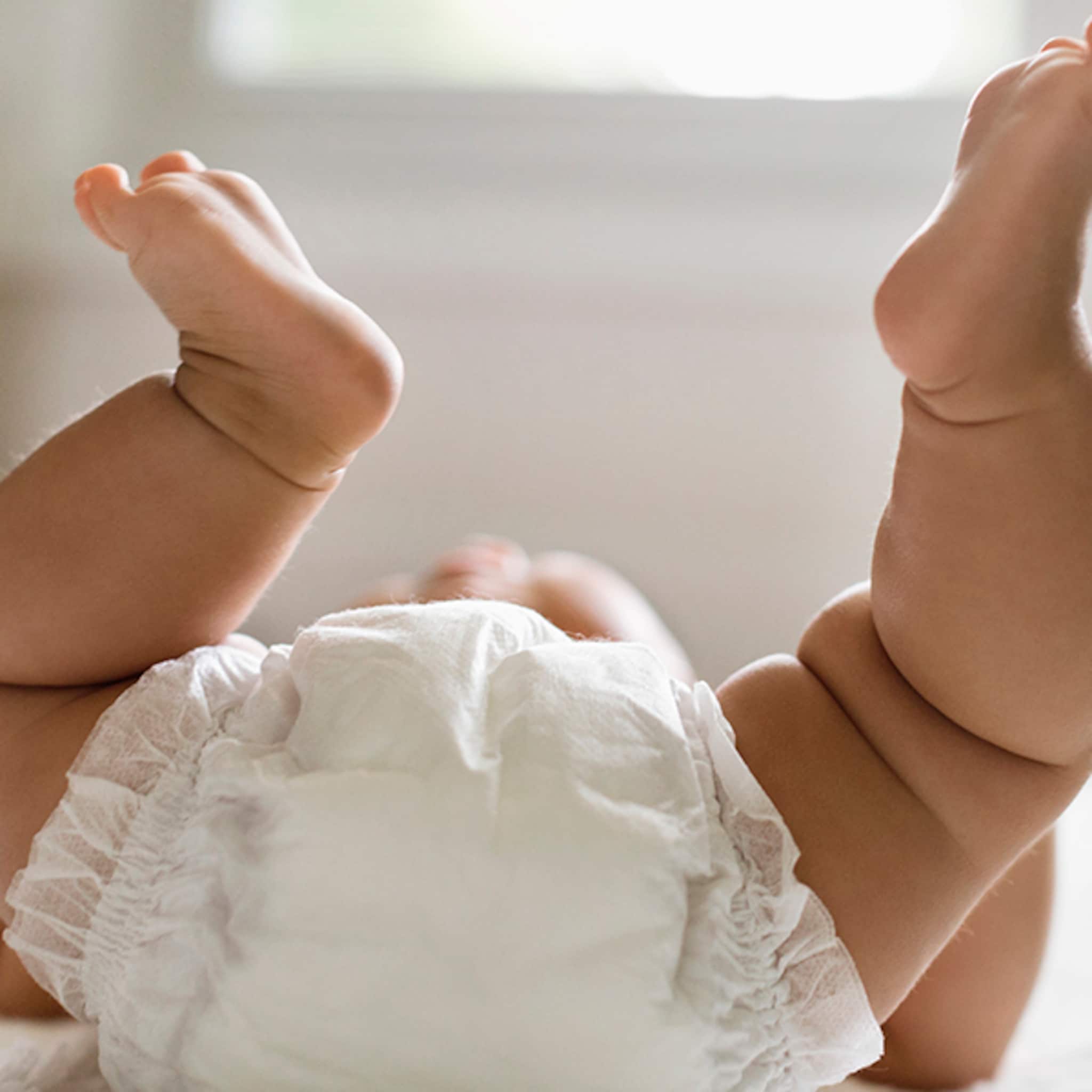 dit is waarom je de poepluier van je eigen baby niet vies vindt