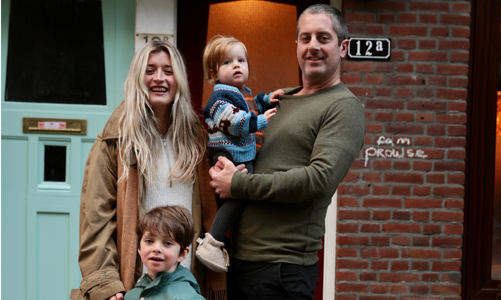 Lewis heeft het Kabuki syndroom: ‘Zijn toekomst is onzeker, maar hij doet het goed’ Ouders van Nu Redactie