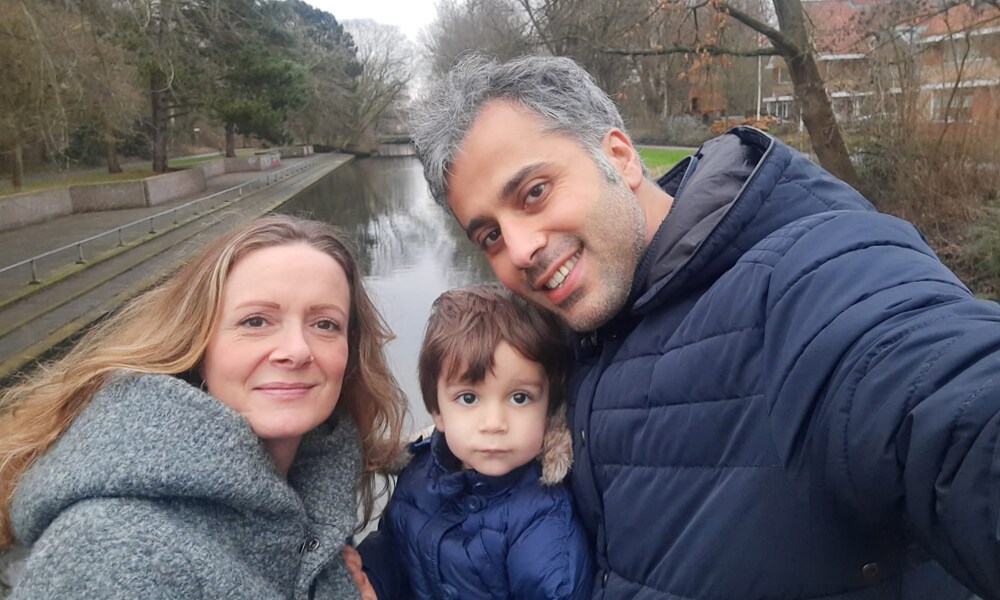 Yasmin: ‘Het is soms best moeilijk dat Taymaz’ familie zo ver weg woont’ Ouders van Nu Redactie