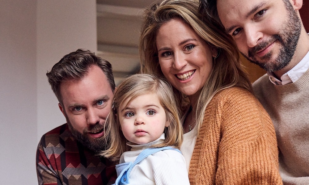 Rutger, Sander en Laura zijn samen de ouders van Lola. Kim Krijnen