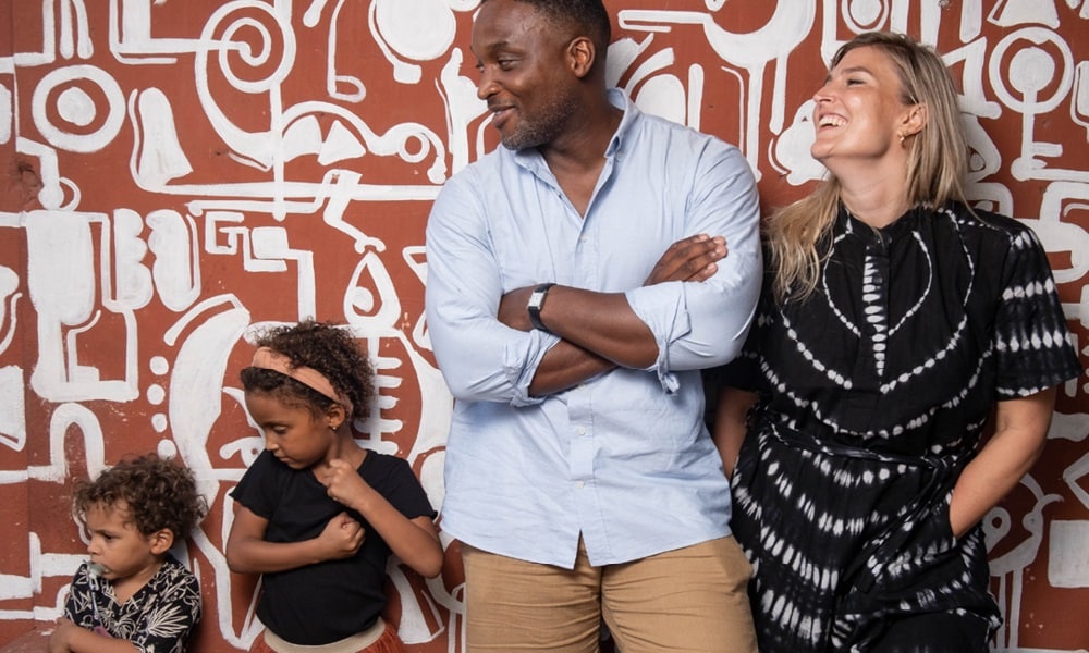 Mignon (36) en Chris (36) verhuisden met hun kinderen naar het Afrikaanse Togo. Armenas Awudza