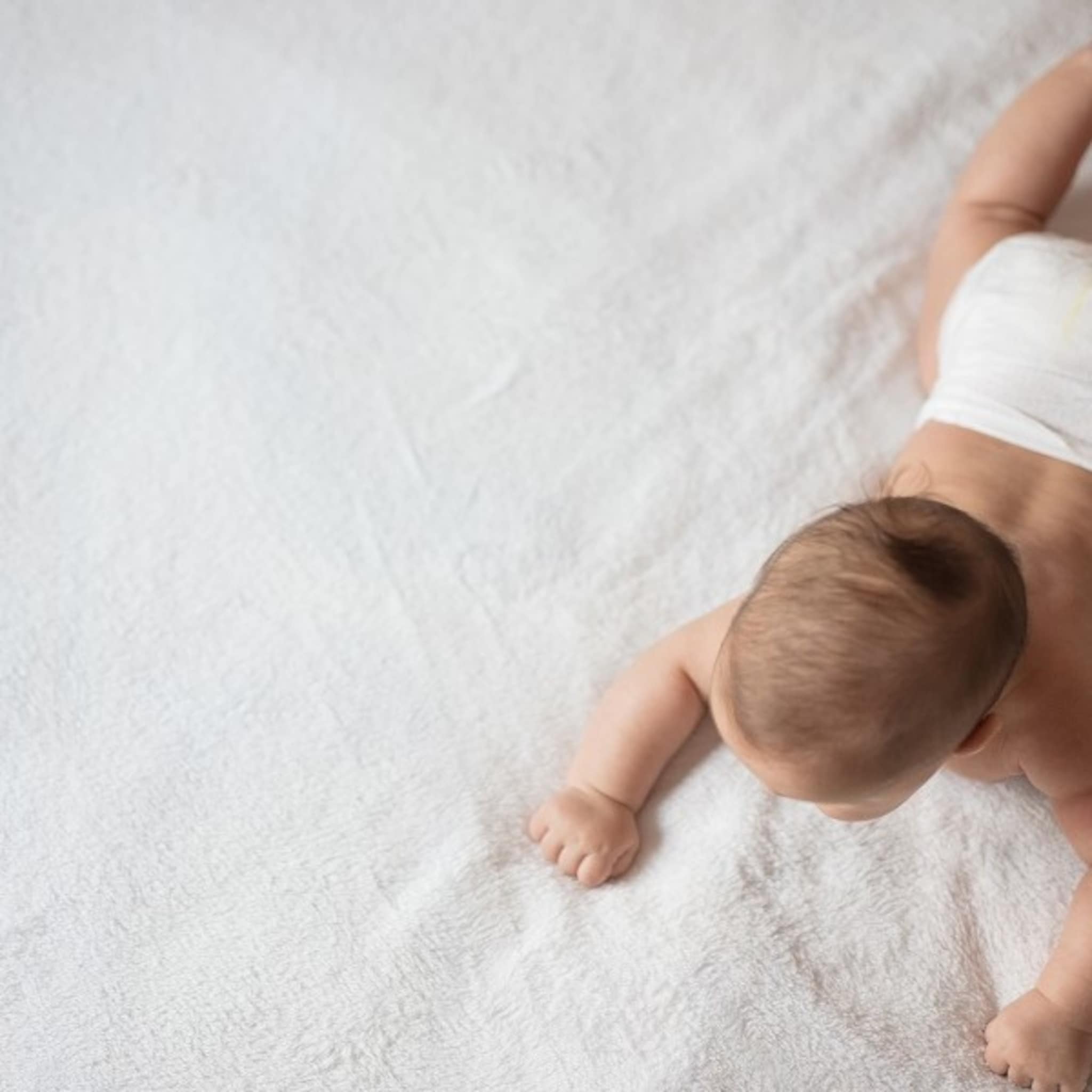 leg wakkere baby s vaker op buik