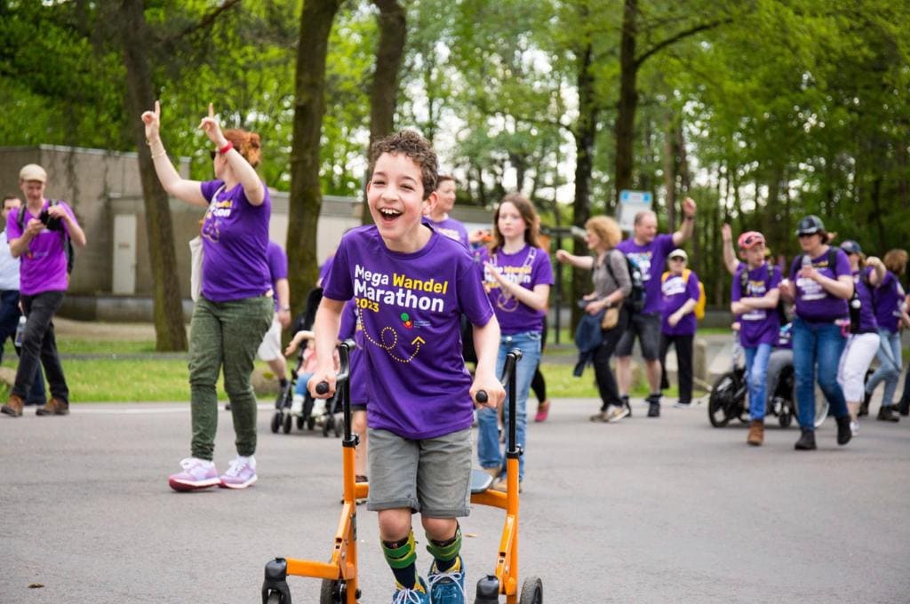 Thomas Brummer doet mee met de Mega Wandel Marathon, een sponsorloop voor kinderen met een handicap RV