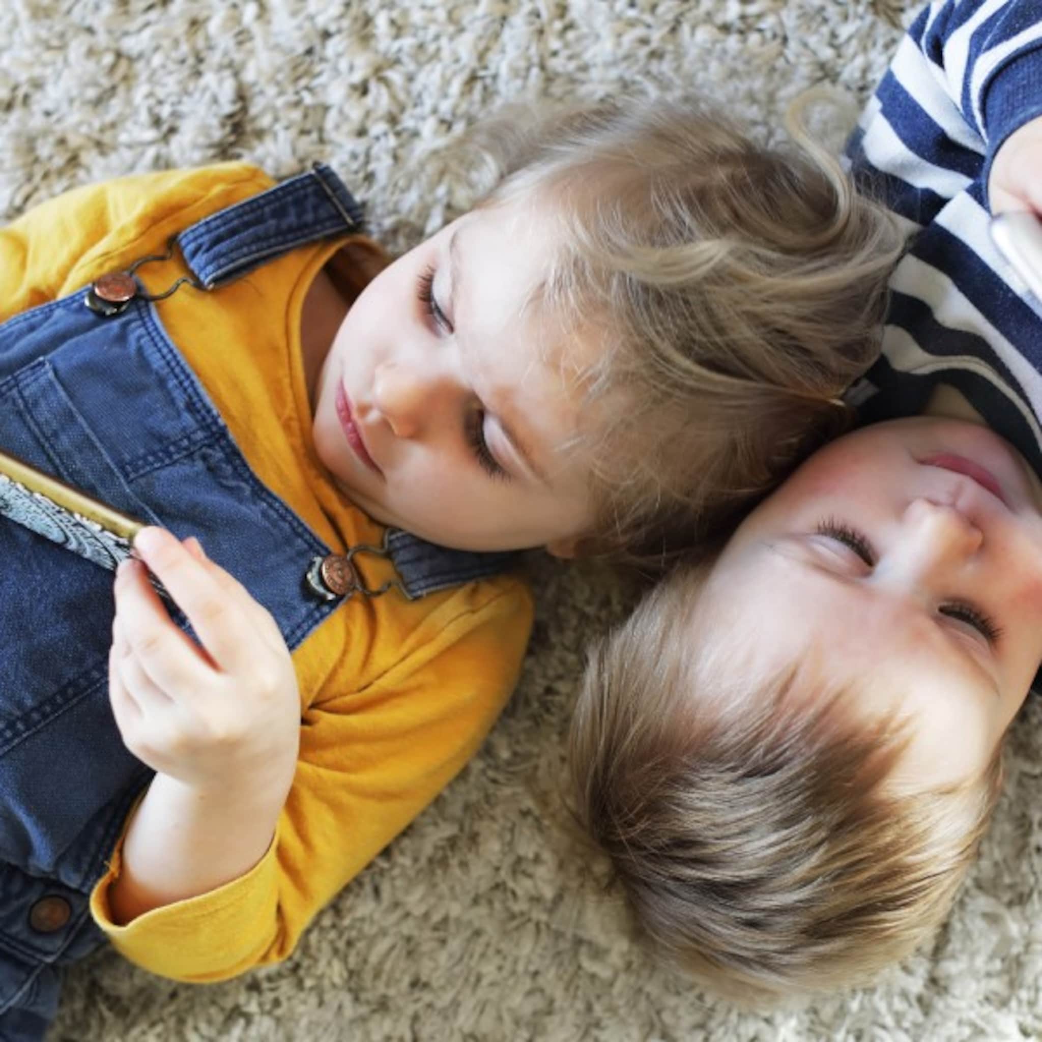 geen mobieltjes meer op de basisschool dit vinden jullie
