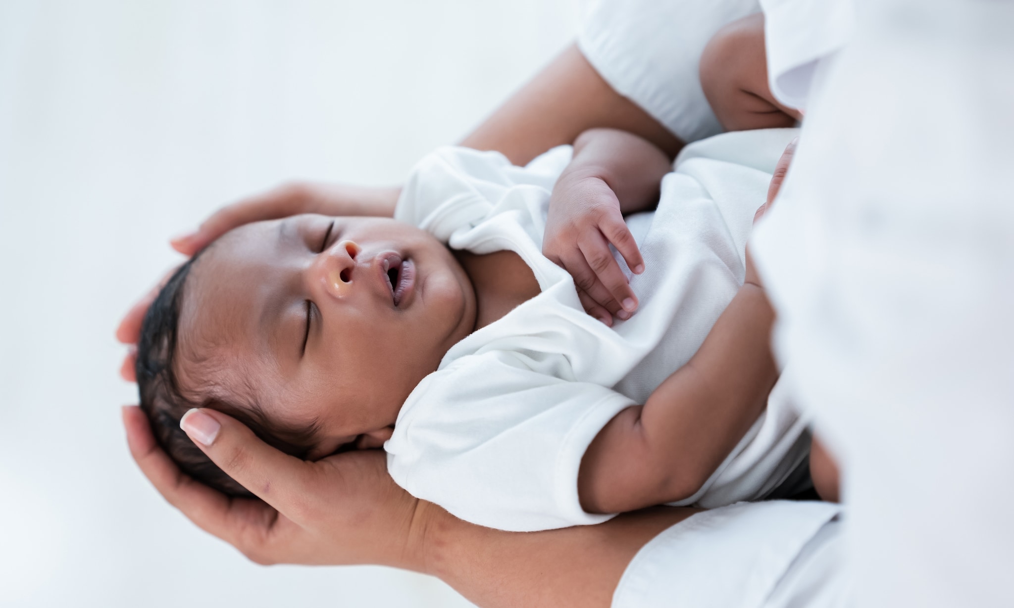 ouder zingt liedje voor de baby Getty Images