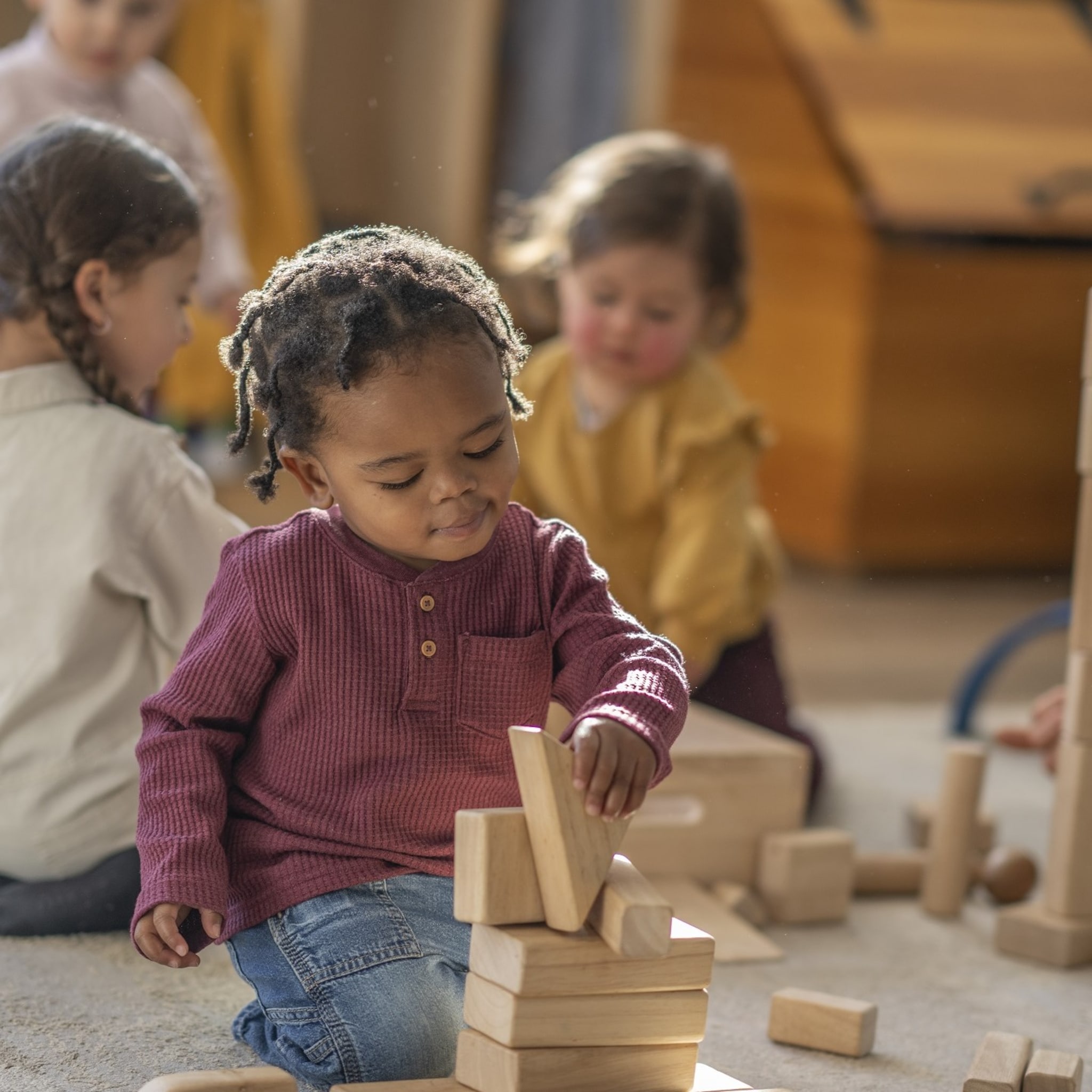 kinderopvang mag nog twee jaar extra personeel zonder diploma inzetten