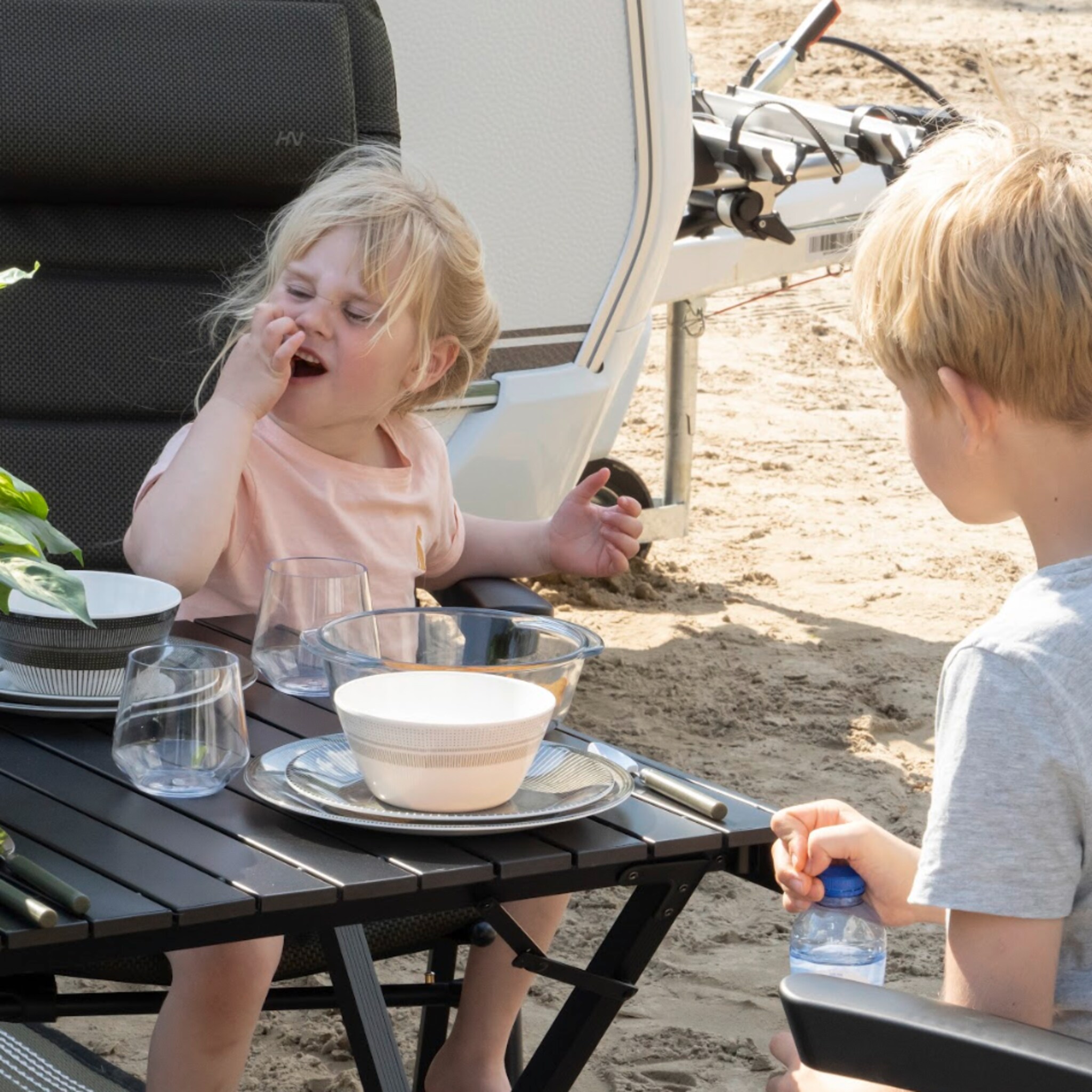 5x dit zijn de leukste nederlandse campings met kinderen win een caravan