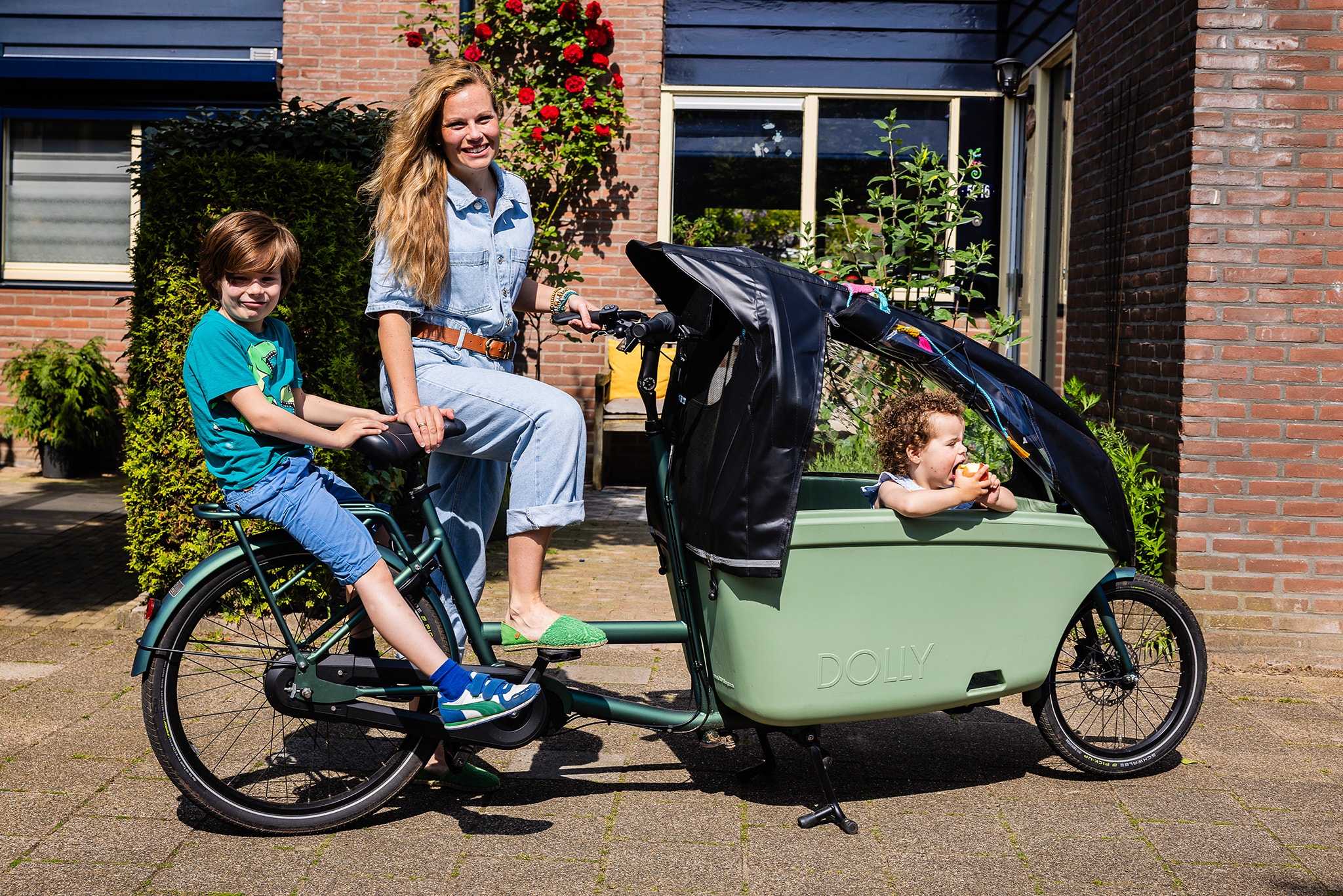 De bakfiets bleek een uitkomst, nadat Babette geen auto meer mocht rijden. Menno Bausch Fotografie