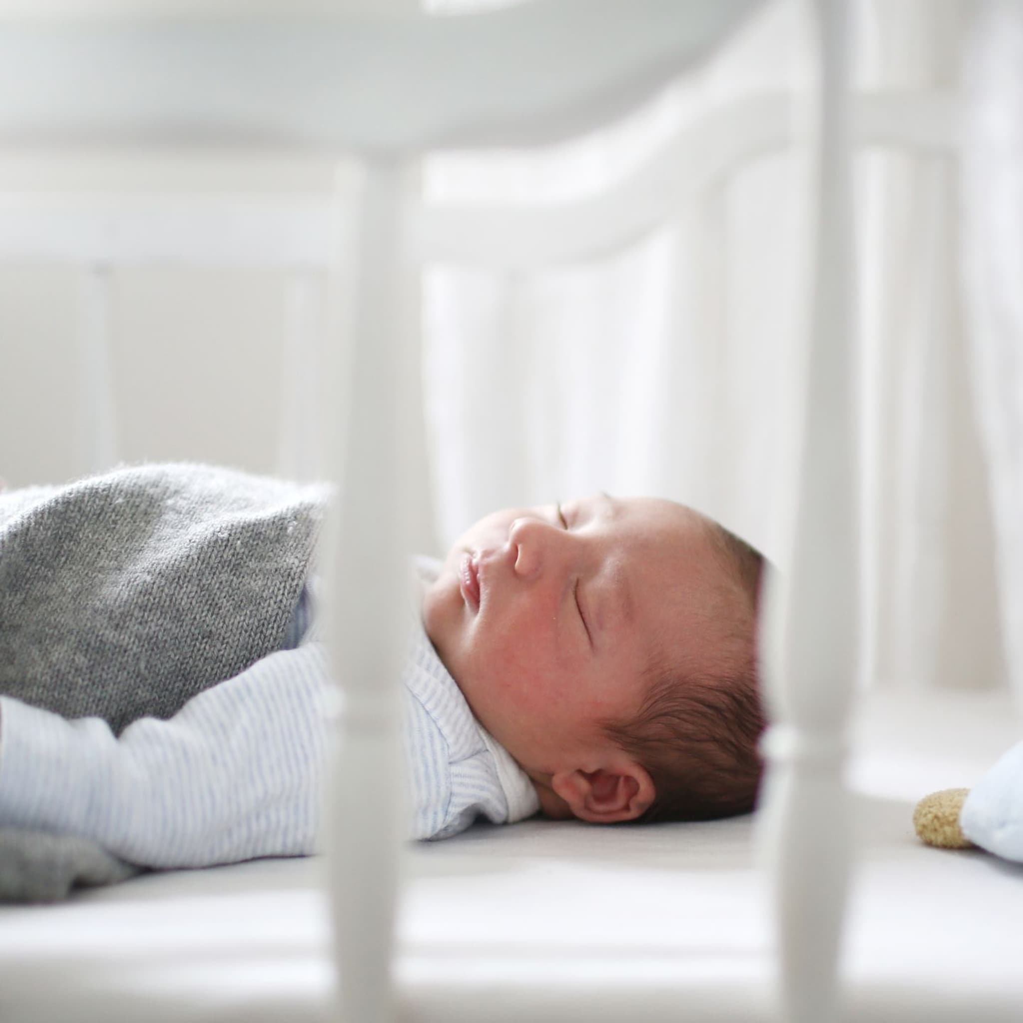 wieg of ledikant welk babybedje is veilig