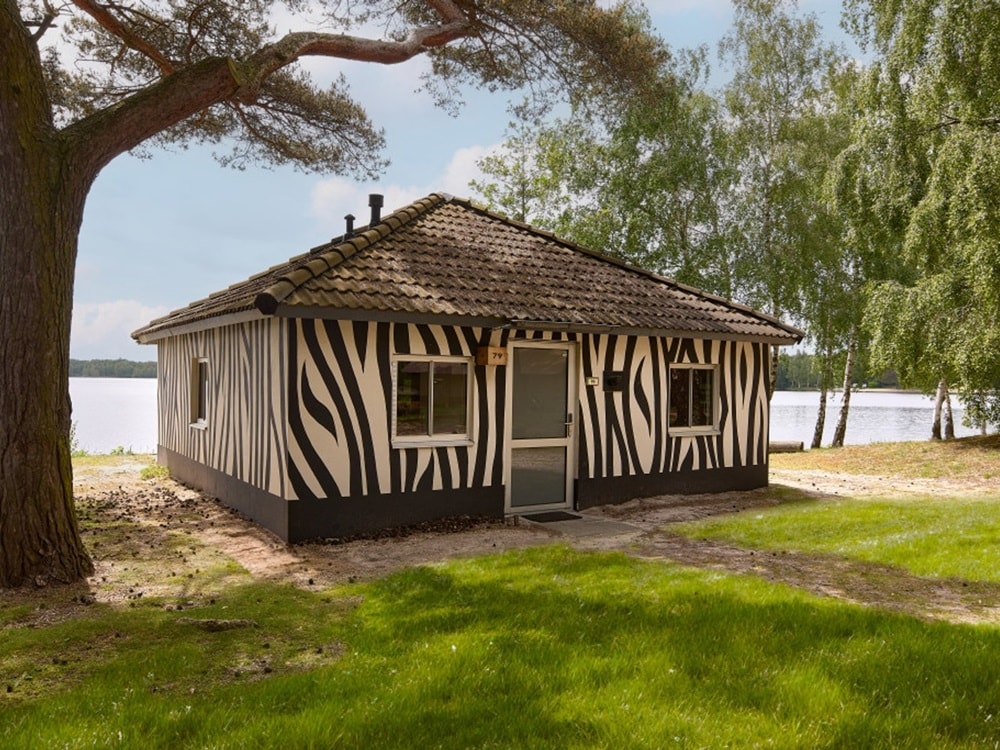 beekse bergen jungalow zebra Beekse Bergen