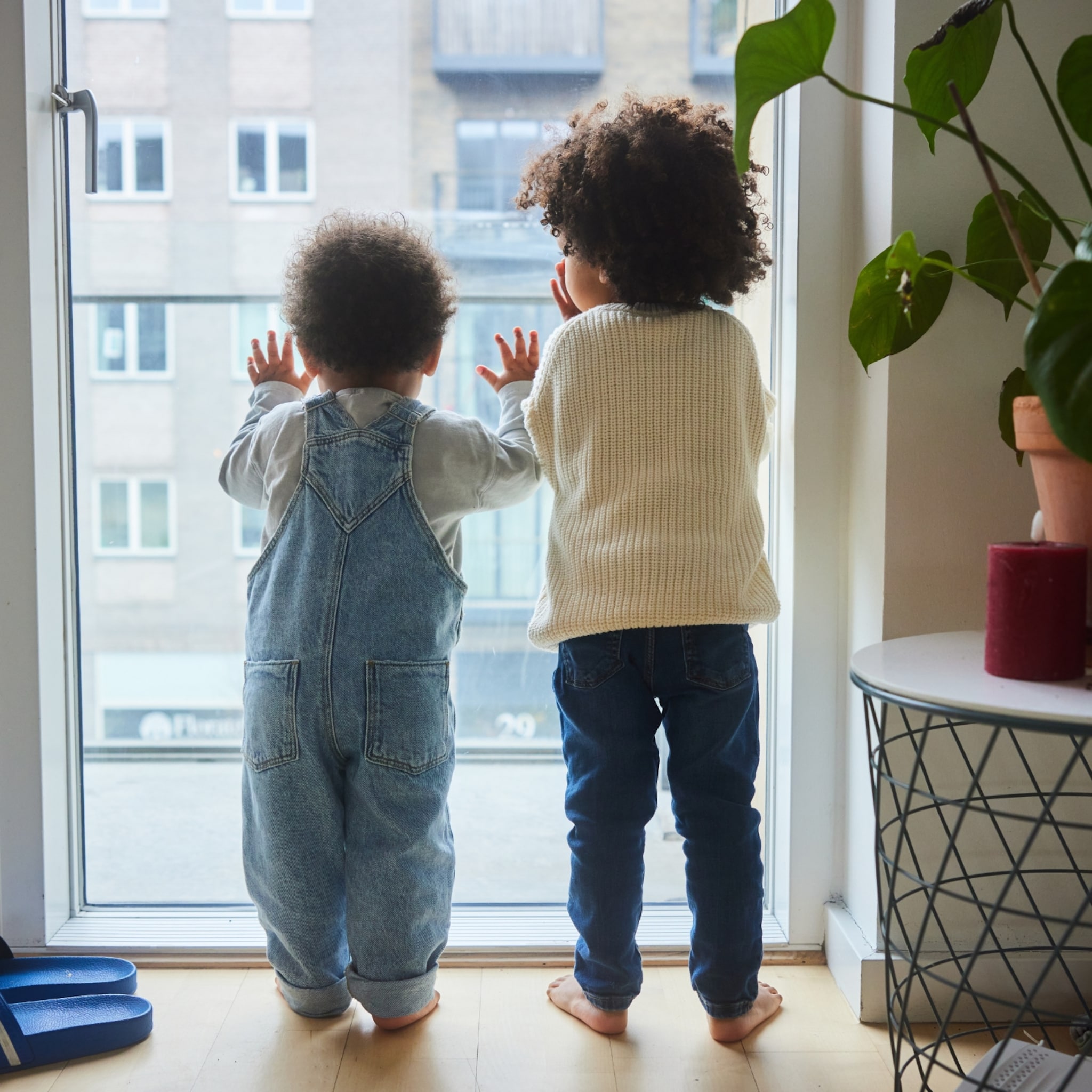 kind uit raam expert kinderveiligheid ouders maken verkeerde inschatting