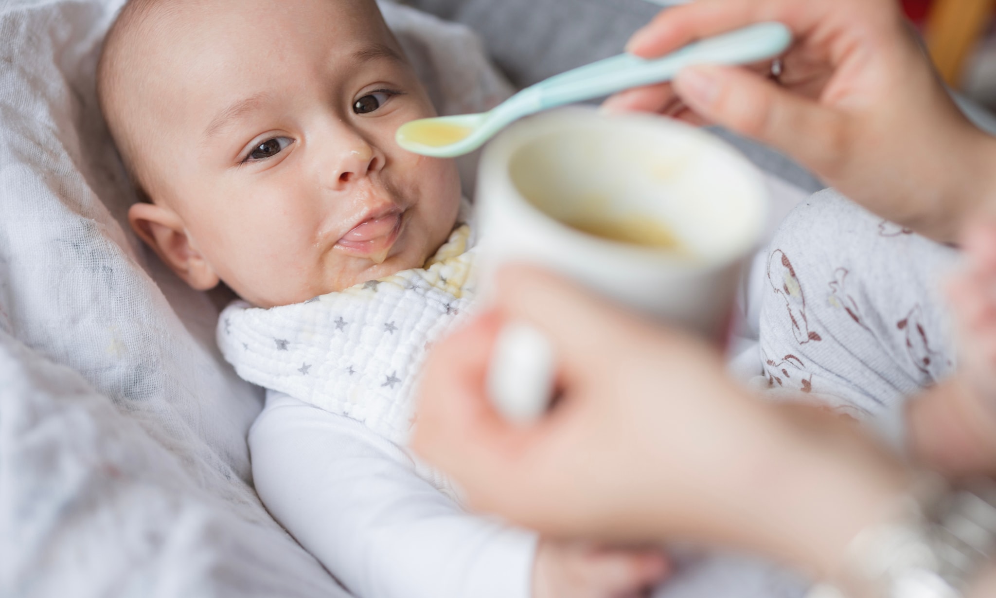 Voedingsschema baby 4 maanden fruit- en groentepap Getty Images
