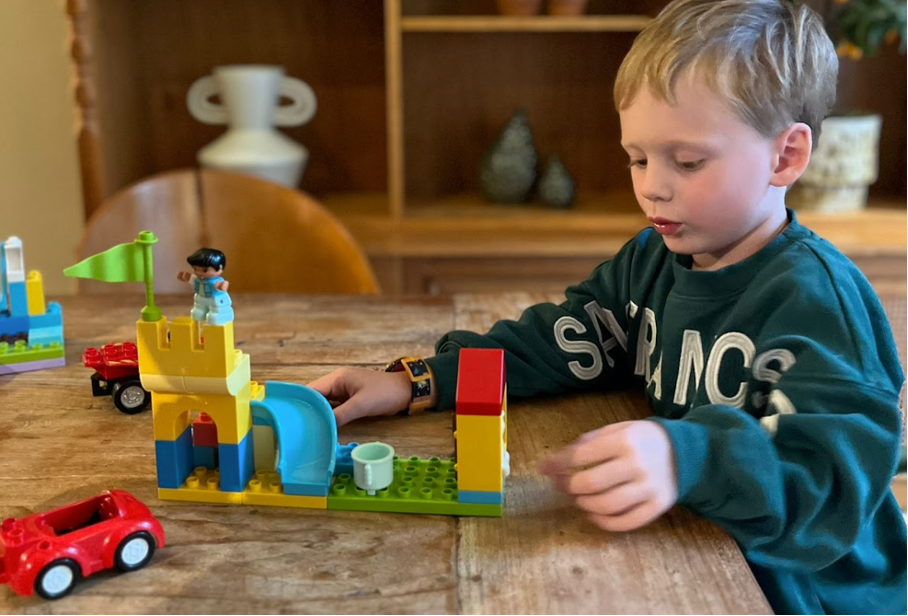 op zoek naar een sintcadeau waar je kind uren mee kan spelen dit is het perfecte cadeau