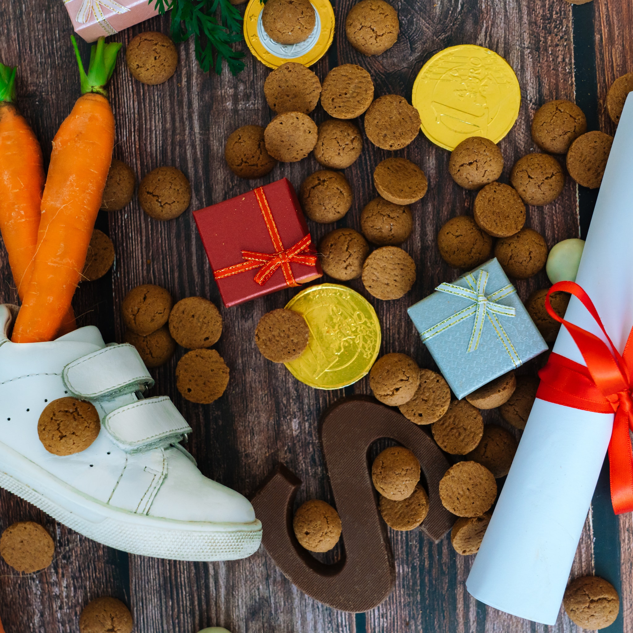 als pakjesavond tegenvalt de zak van sinterklaas was binnen vijf minuten leeg gerausd