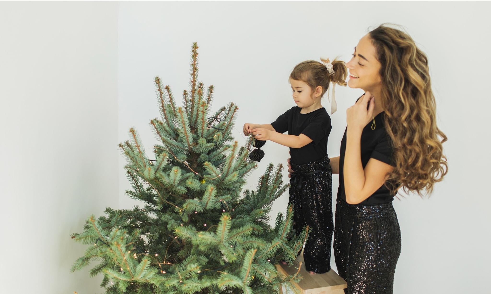 Een echte kerstboom? Zo blijft hij lang goed én voorkom je ongelukken Getty Images