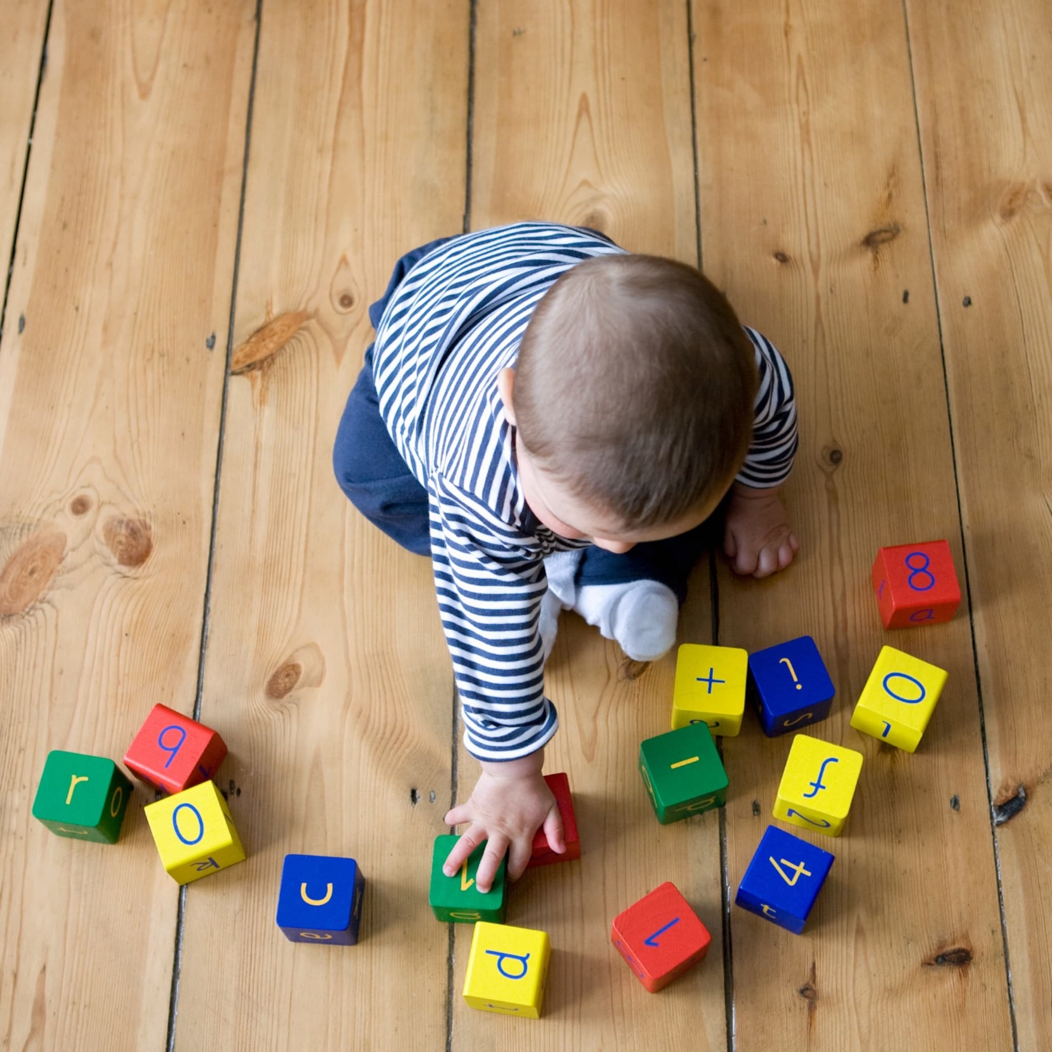 zo wordt een babynaam populair