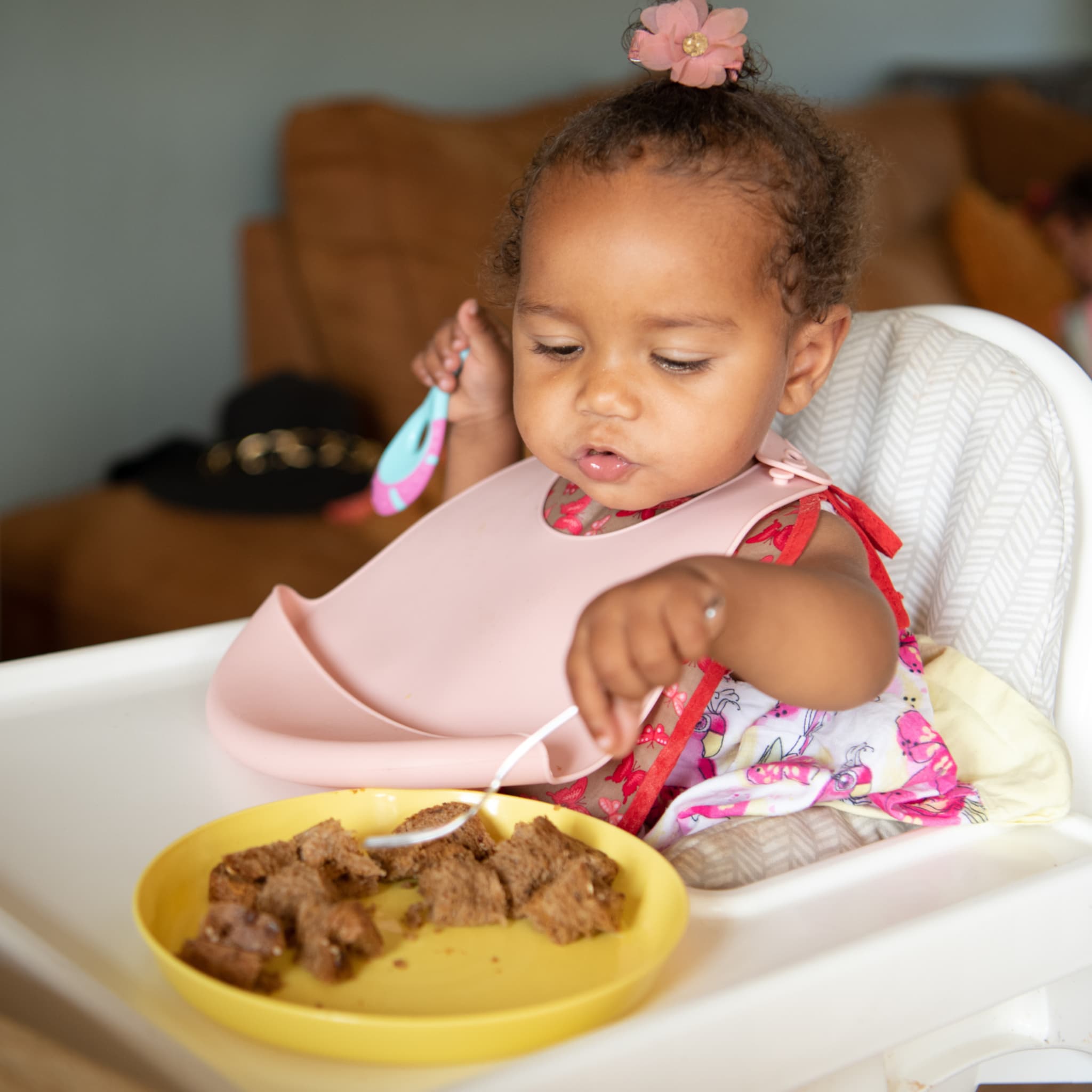vanaf wanneer mag je baby brood eten