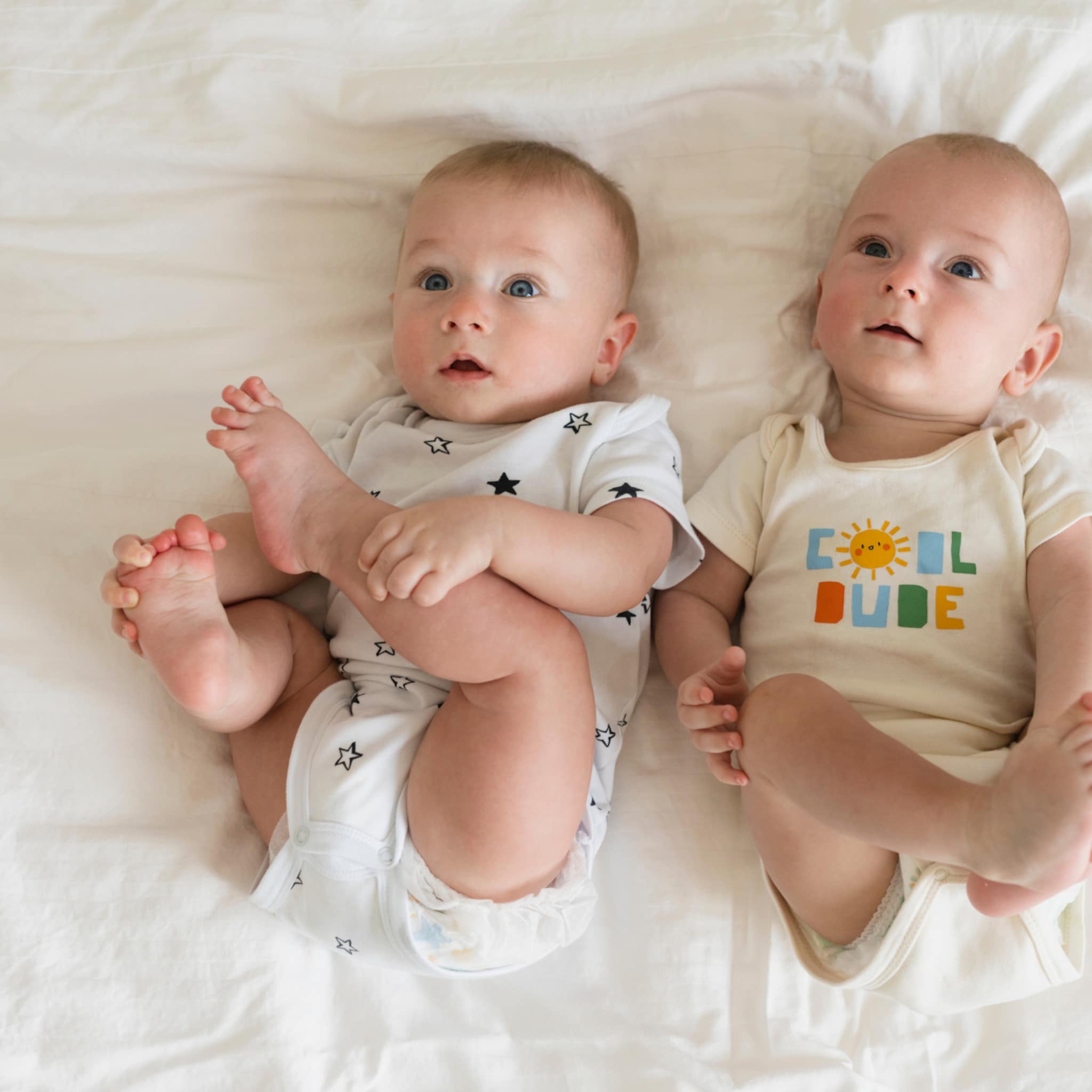 tweelingen samen laten slapen of apart