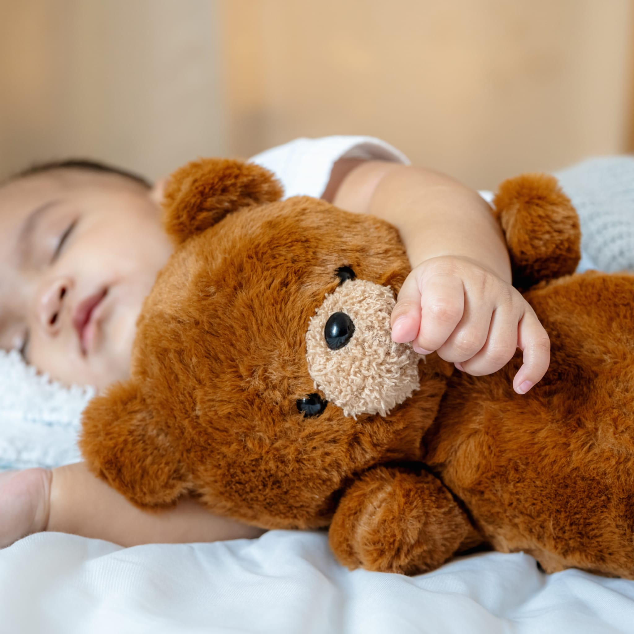 knuffel belangrijk voor baby