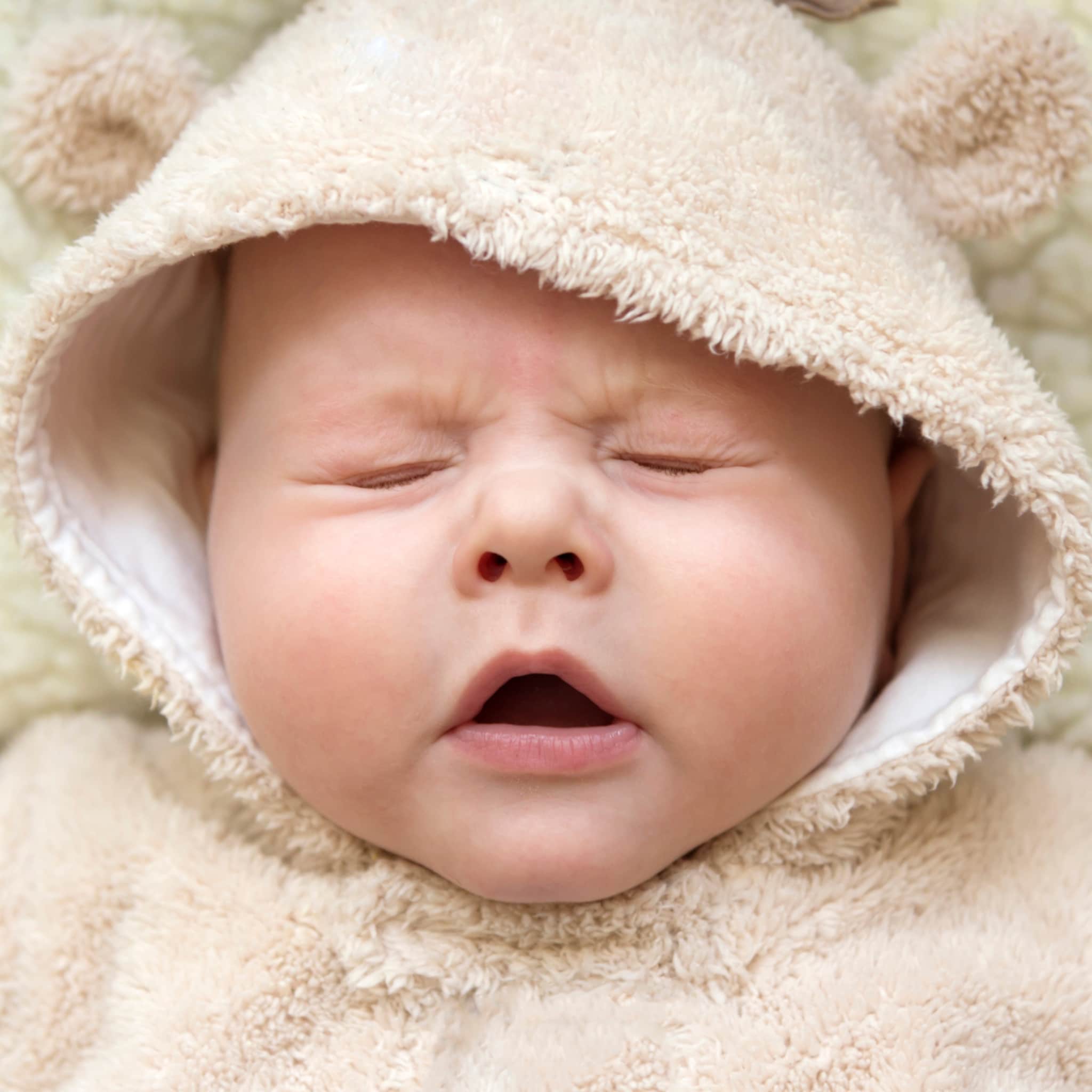 wat als je baby veel moet niezen