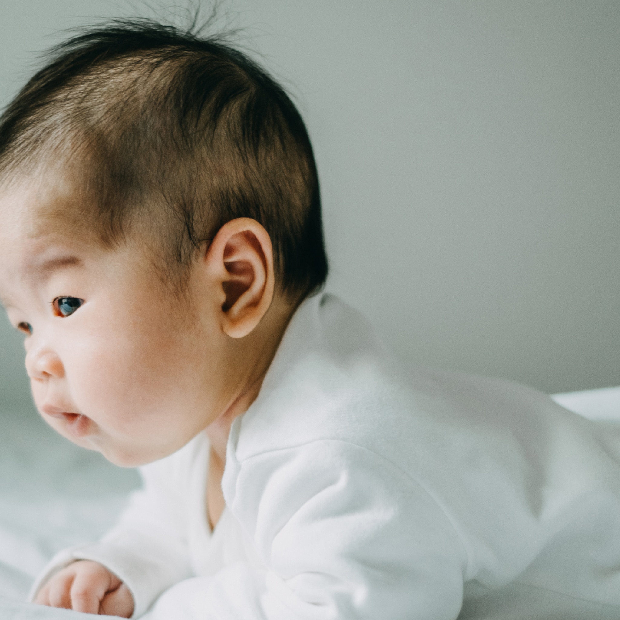 tummy time 8 do s en don ts die elke ouder moet weten