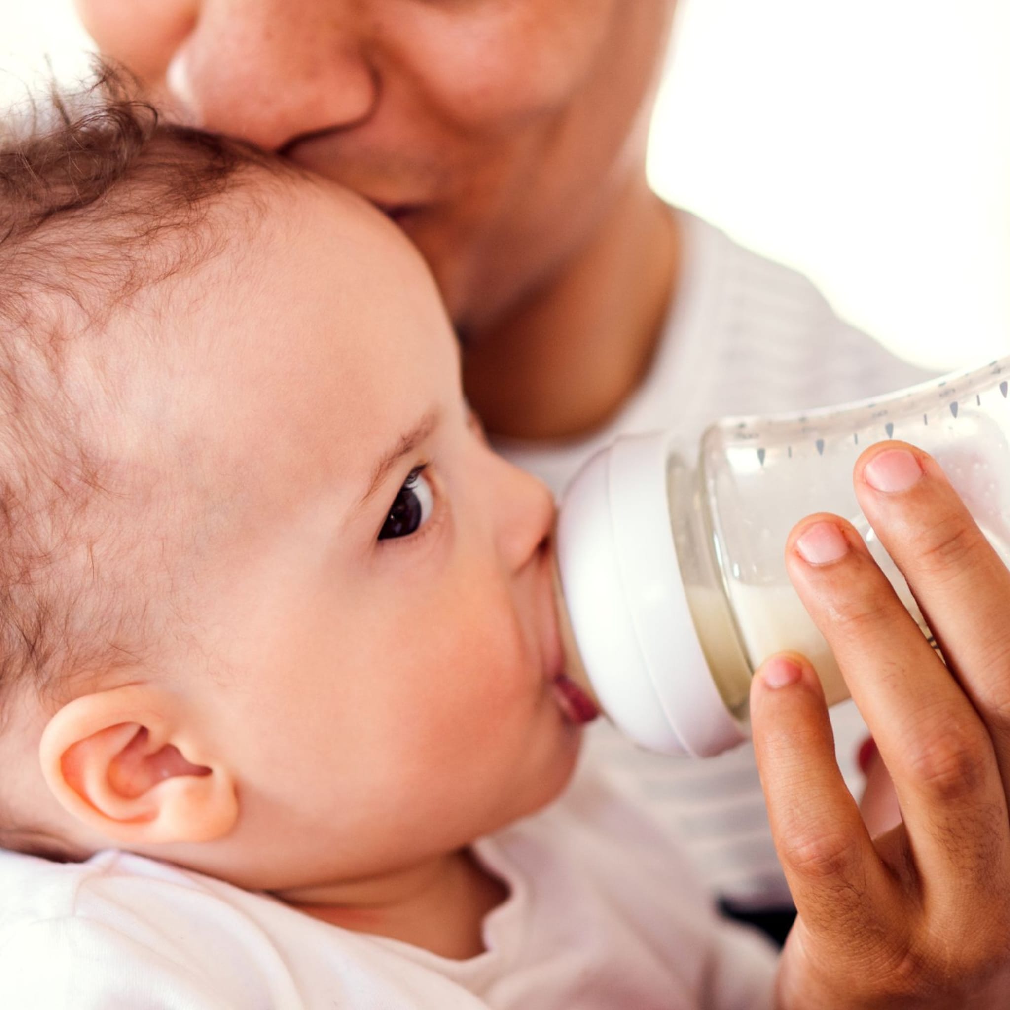 hoe weet je of je baby genoeg gedronken heeft