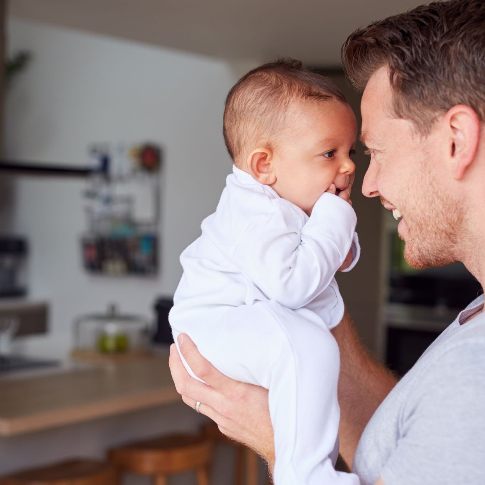 wanneer leert een baby gezichten herkennen