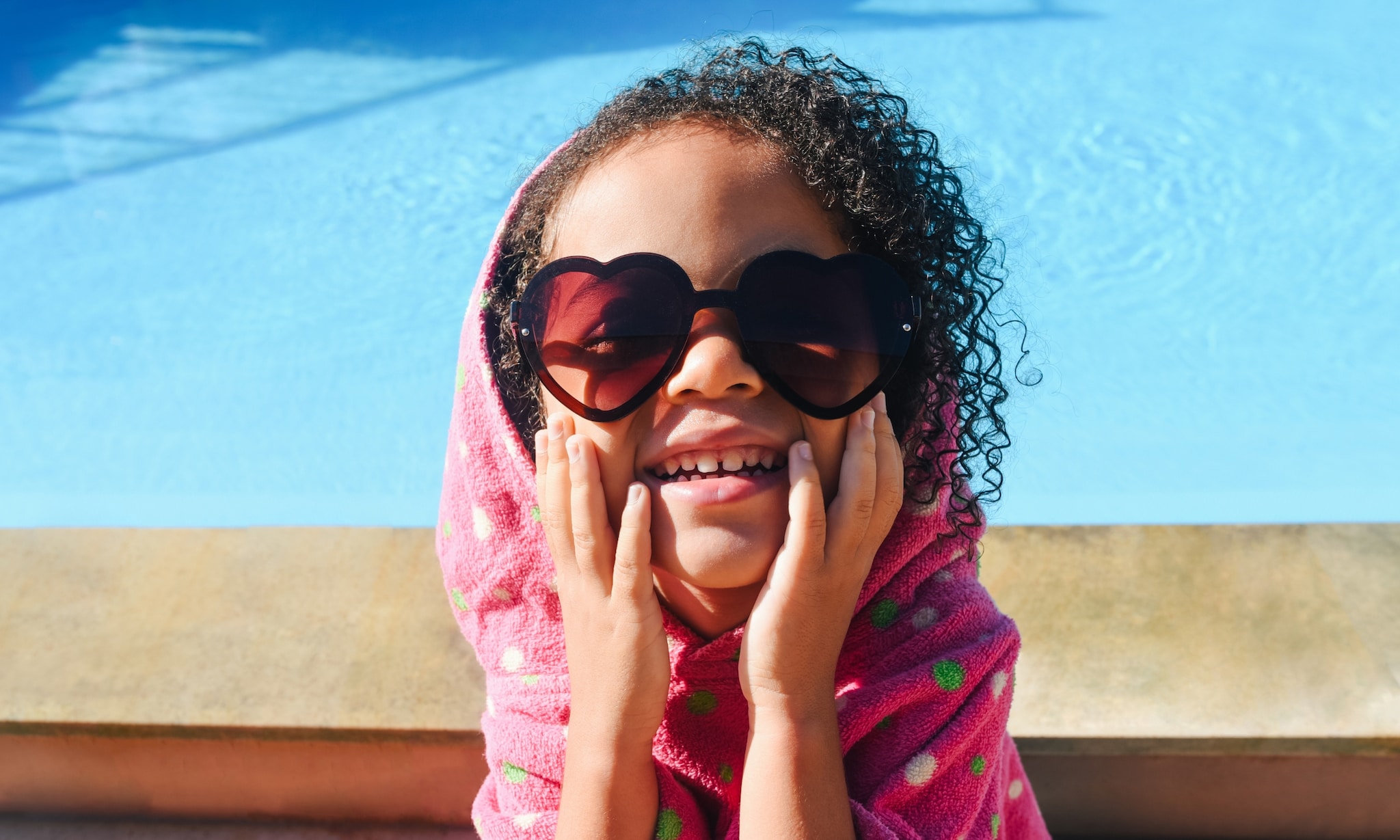 kind is met ouders op vakantiebestemming op maximaal 5 uur rijden Getty Images