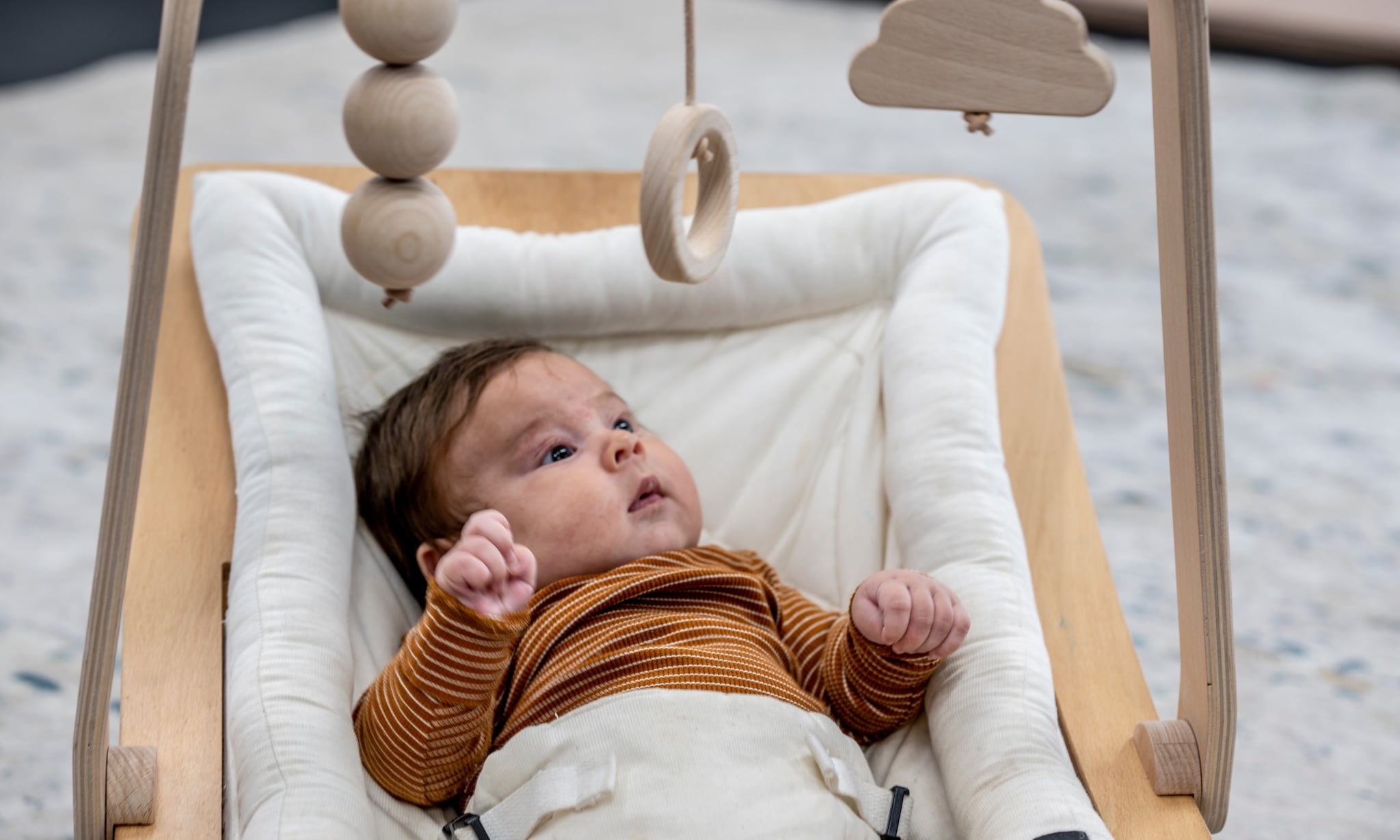 baby in wipstoeltje, waar let je op als je er een gaat kopen? Getty Images