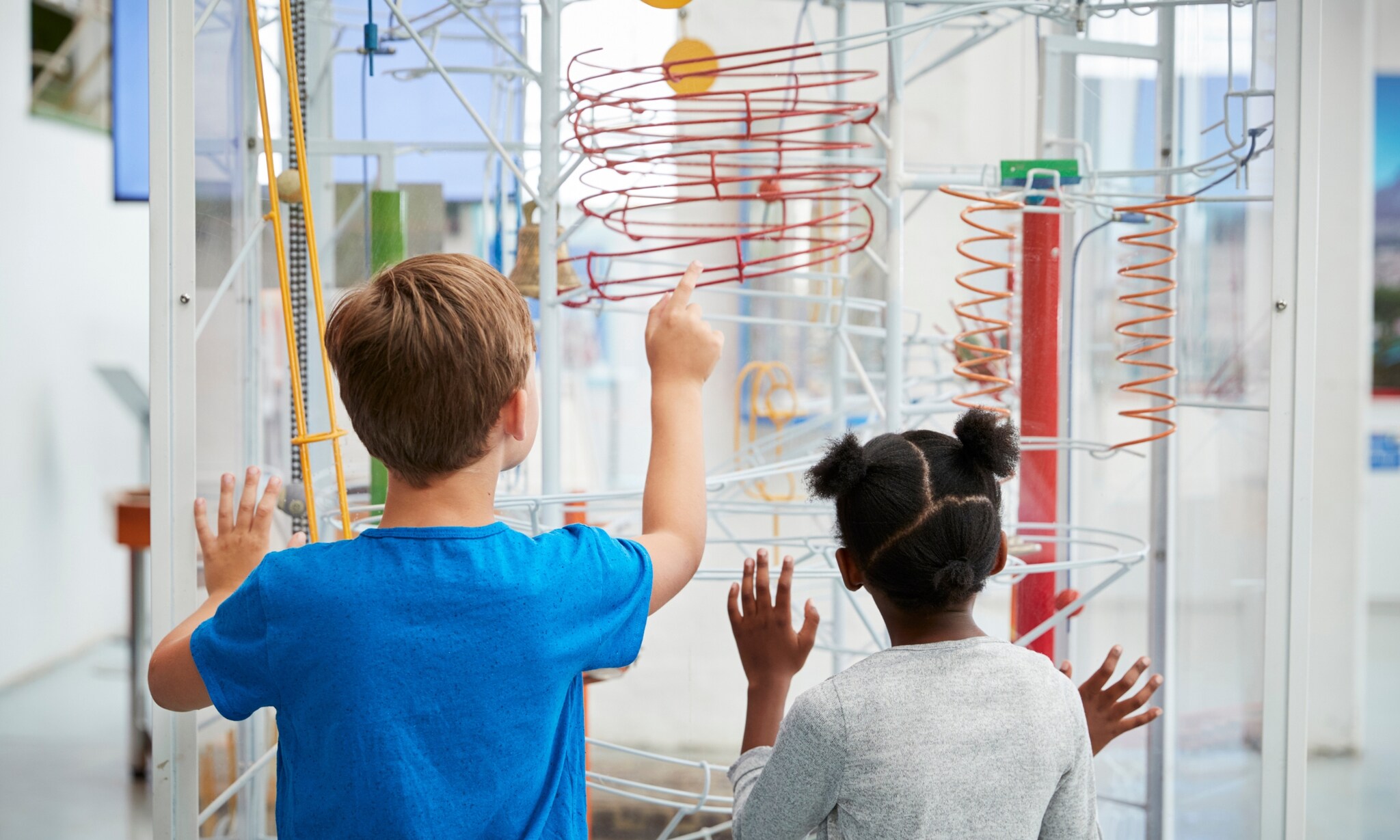 Kinderen in museum Getty Images