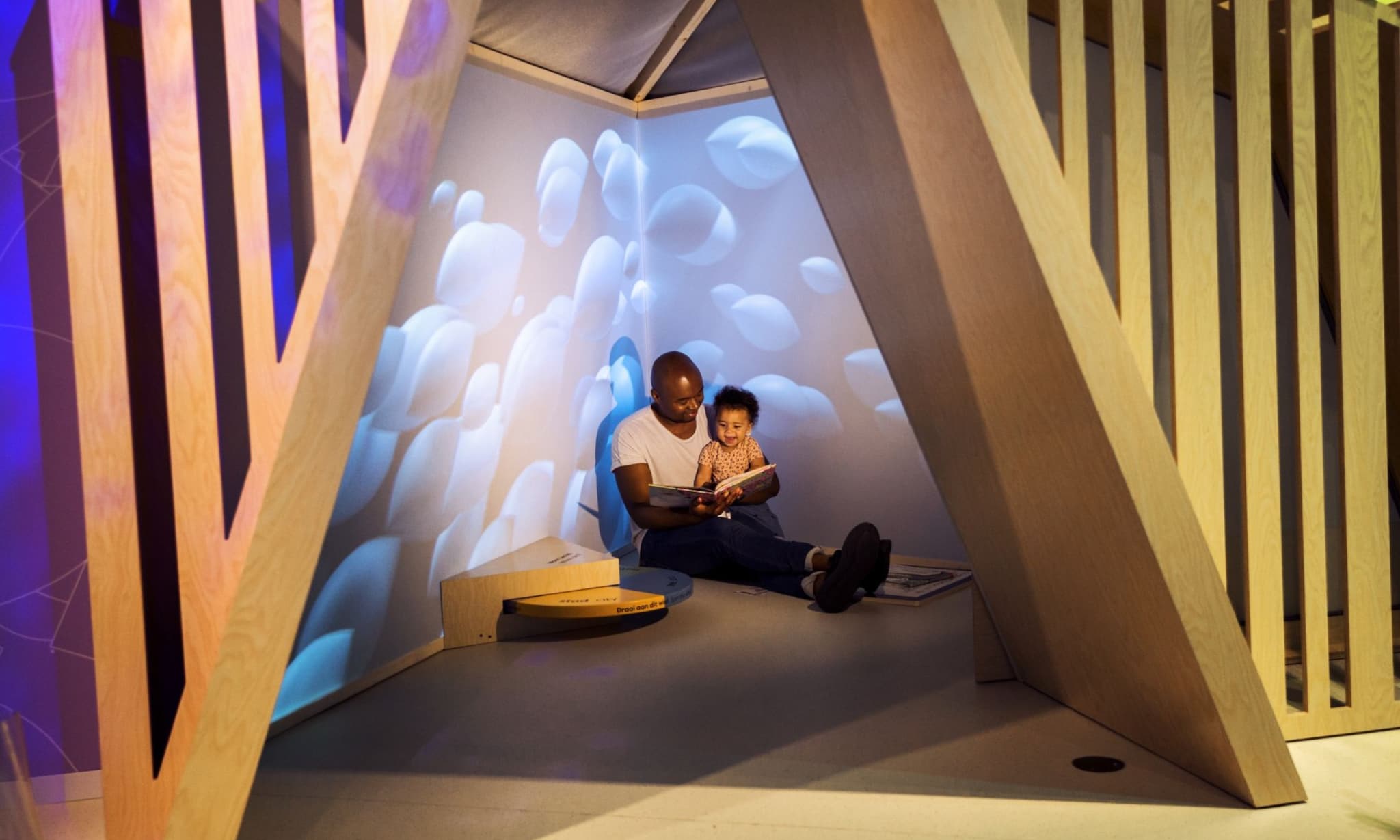 De voorleestent Literatuurmuseum.nl