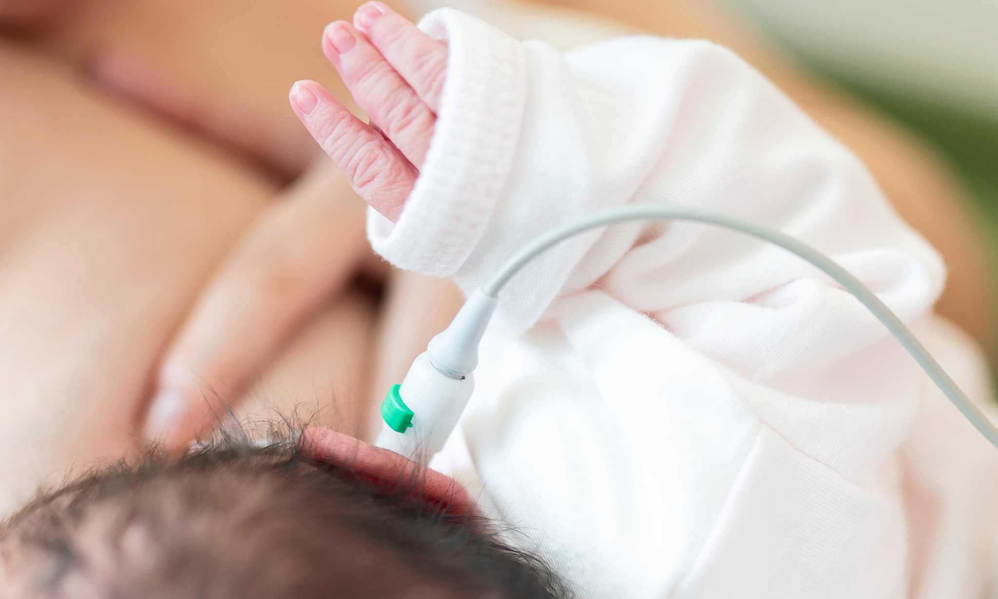 Gehoortest bij je pasgeboren baby hoe gaat dit Getty Images