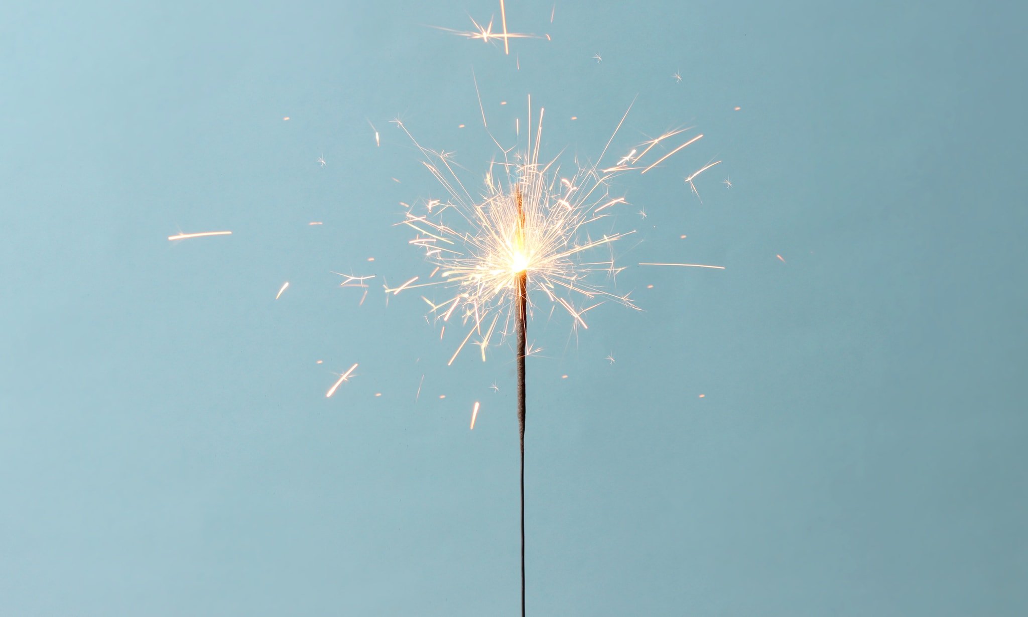 Zo steek je veilig vuurwerk af met je kind Getty Images