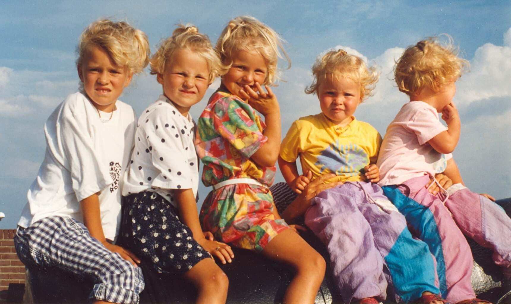 Petra, Ellen en Mirjam, Jennie en Aline.   archief familie Bredewold