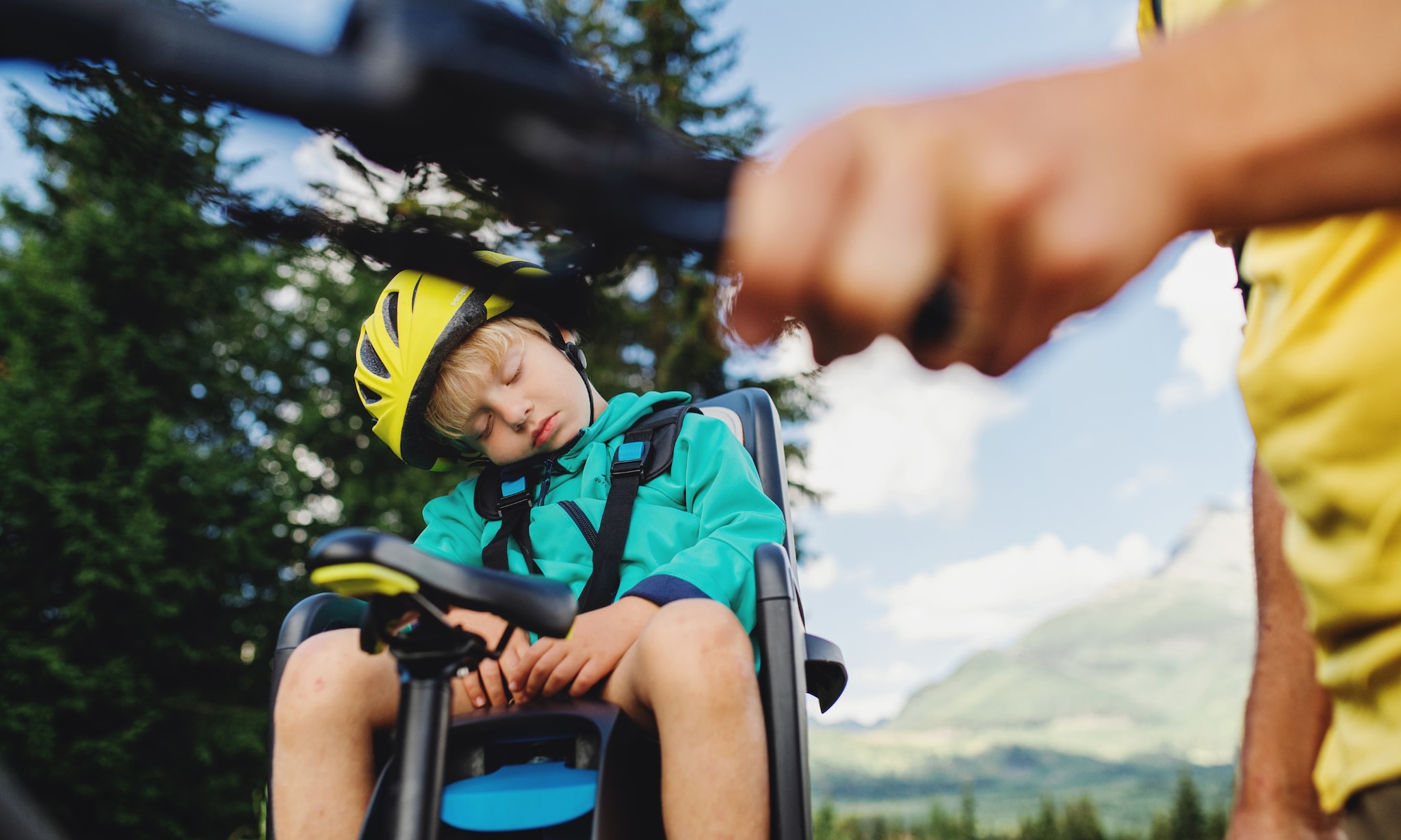 Dit moet je doen als je kind op de fiets in slaap valt Getty Images