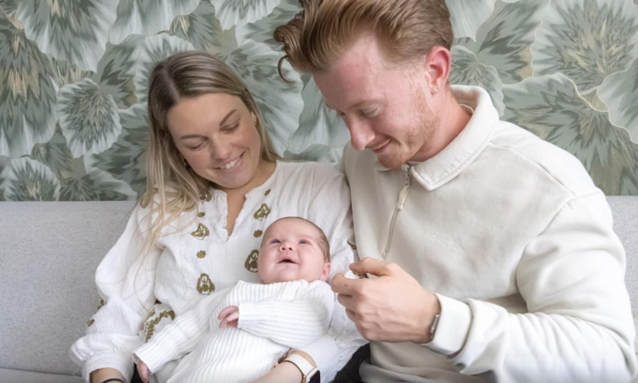 Annelin Meijer en Ties Rutten uit Zwolle met baby Noud. Getty Images
