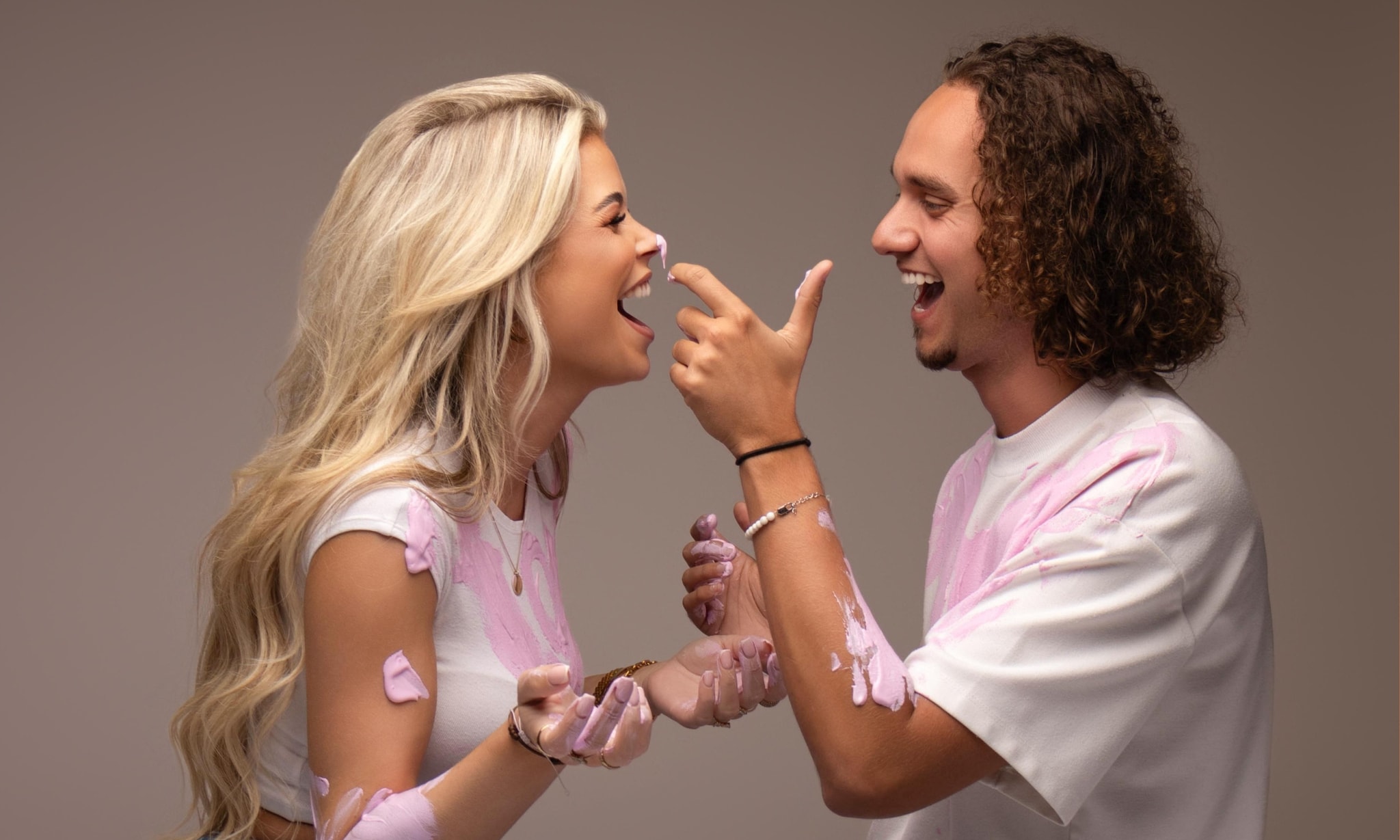 Sarah Mooy vertelt over haar zwangerschap Deveney Vermeij / Livly Photography