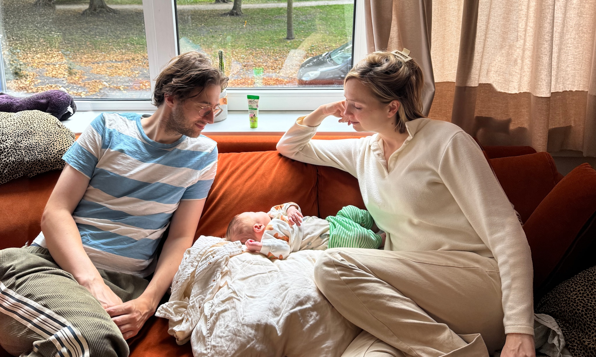 Titia Hoogendoorn met haar vriend Dick en zoon Ludo foto: Nydia van Voorthuizen